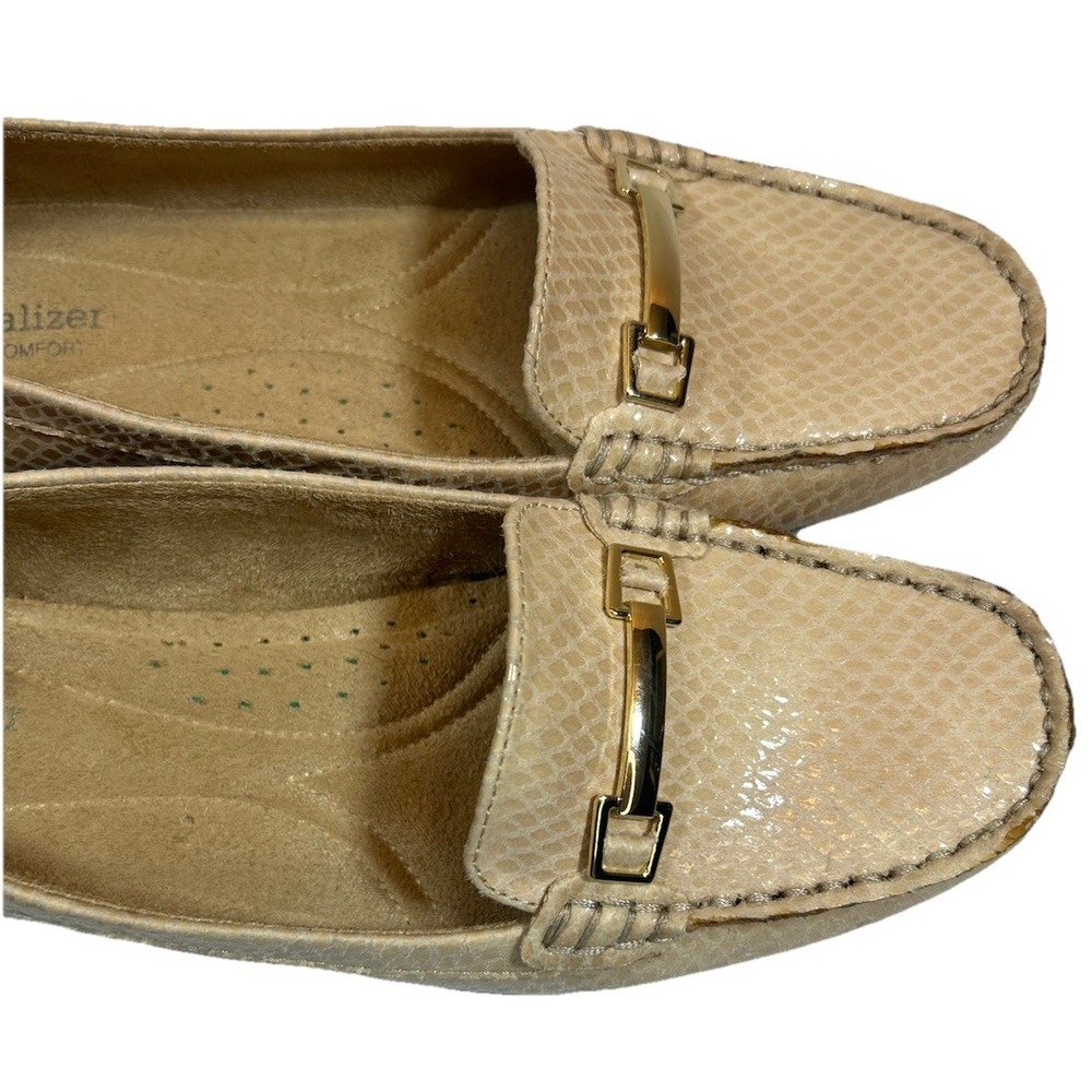 Naturalizer Women's Sz 9.5 Beige Ivory Snake Print Leather Loafers COMFORT